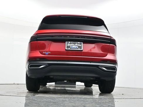 Used 2025 Lincoln Nautilus Premier image 50