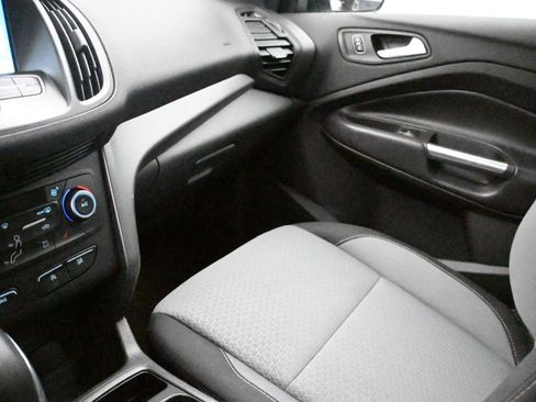 Used 2018 Ford Escape SE w/ Ford Safe & Smart Package image 5