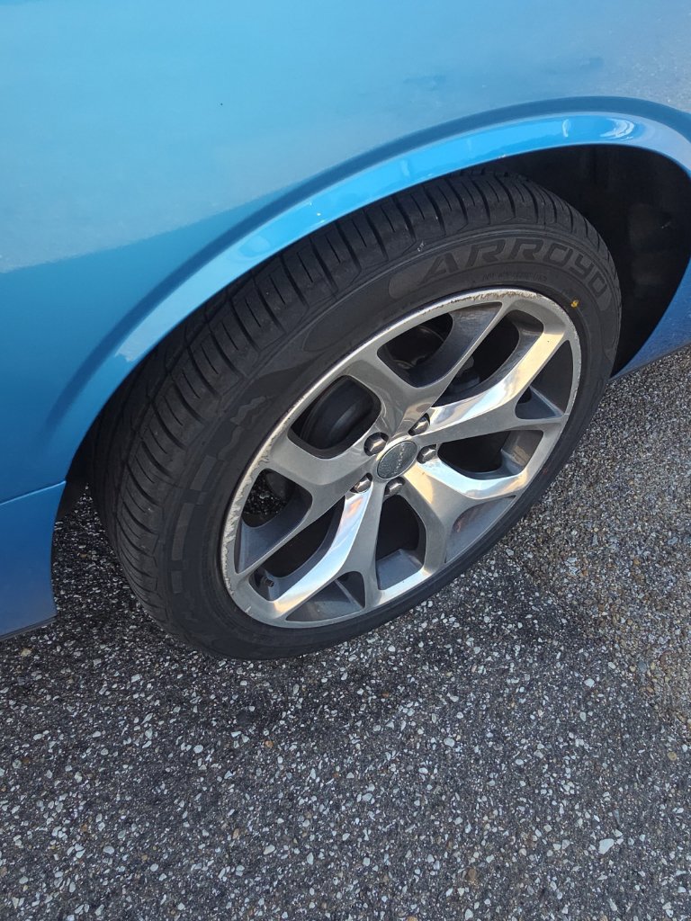 Used 2015 Dodge Challenger SXT Plus w/ Driver Convenience Group RWD image 11