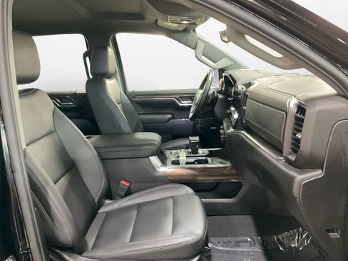 Used 2024 Chevrolet Silverado 1500 RST AWD/4WD image 15