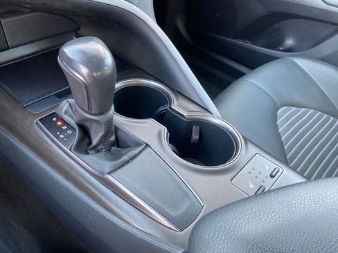 Used 2023 Toyota Camry SE image 10