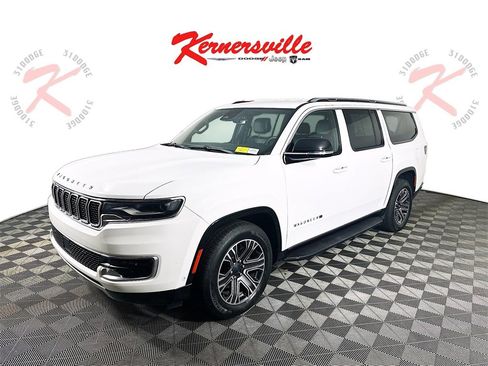 Used 2024 Jeep Wagoneer L Series II w/ Flexible Seating Group image 3