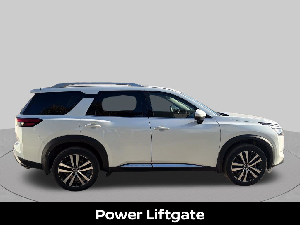 Certified 2025 Nissan Pathfinder Platinum w/ Cargo Package AWD/4WD image 18