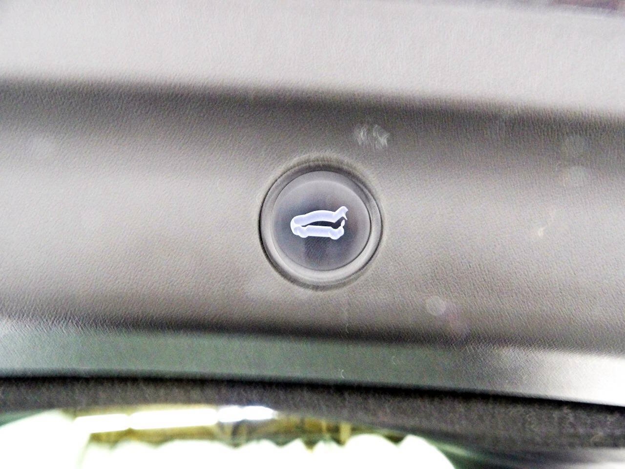Used 2022 Tesla Model Y Long Range AWD/4WD image 14