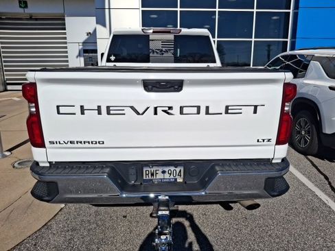 Used 2023 Chevrolet Silverado 2500 LTZ w/ LTZ Convenience Package image 5