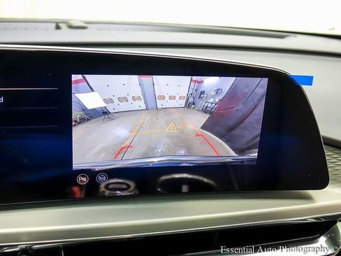 New 2025 Cadillac Lyriq Luxury image 15