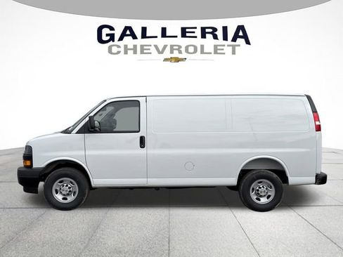 New 2026 Chevrolet Express 2500 w/ Driver Convenience Package image 4