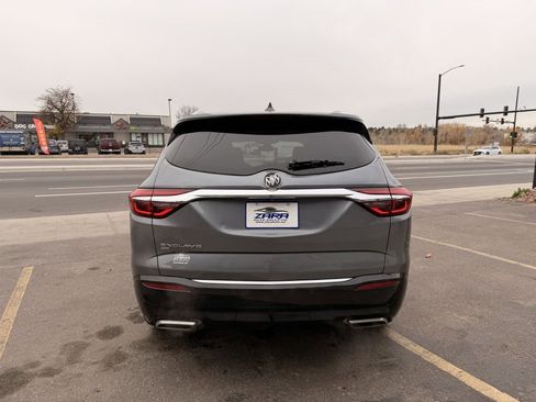 Used 2020 Buick Enclave Premium w/ Sun and Sites Package image 6