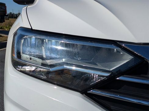 Used 2019 Volkswagen Jetta S w/ Driver Assistance Package image 11