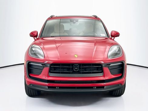 Certified 2026 Porsche Macan AWD/4WD image 10