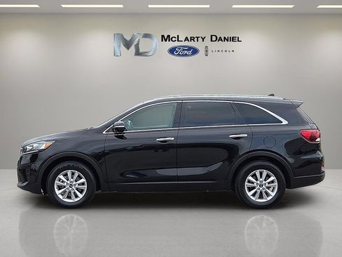 Used 2019 Kia Sorento FWD w/ LX Convenience Package image 3