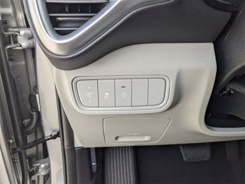 Certified 2025 Kia Soul LX image 27