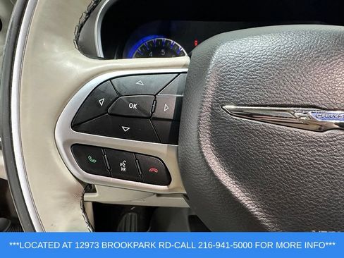 Used 2018 Chrysler Pacifica Limited FWD image 12