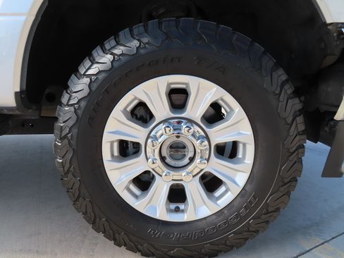 Used 2021 Ford F350 XLT w/ XLT Value Package image 11