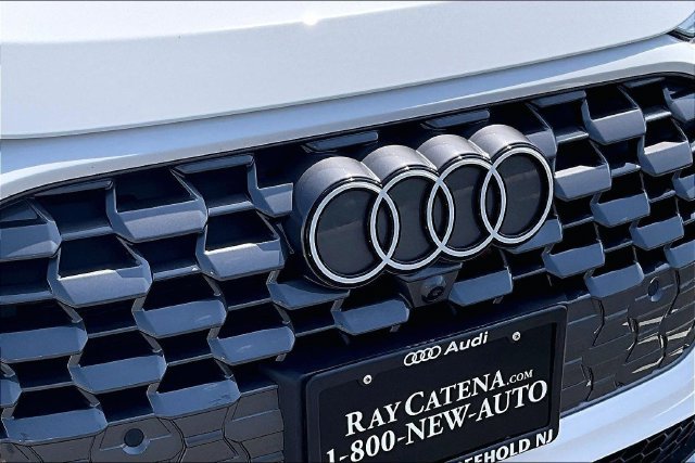 Used 2025 Audi Q5 Premium w/ Convenience Package AWD/4WD image 33