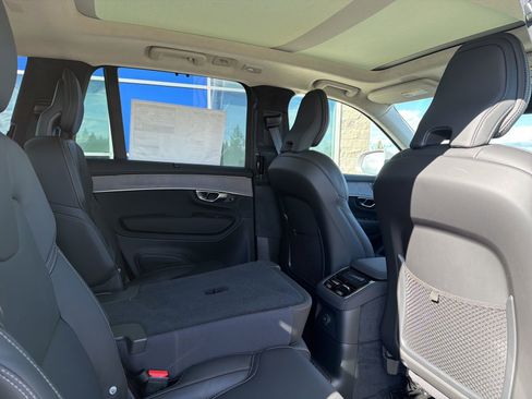 New 2026 Volvo XC90 T8 Ultra w/ Lounge Package AWD/4WD image 17