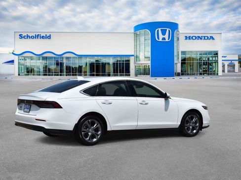 Used 2024 Honda Accord EX image 3