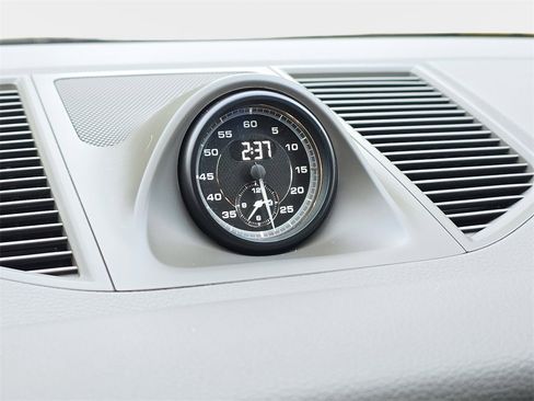 Used 2024 Porsche Macan S image 29