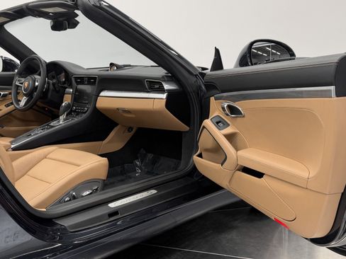 Used 2018 Porsche 911 Carrera S RWD image 37