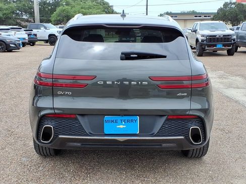 Used 2025 Genesis GV70 2.5T AWD/4WD image 4