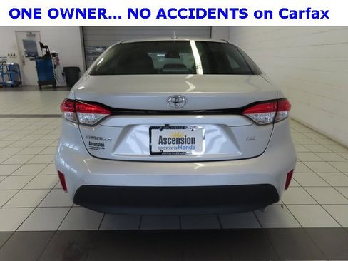 Used 2024 Toyota Corolla LE image 12