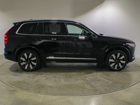 Used 2025 Volvo XC90 T8 Plus w/ Protection Package AWD/4WD image 6