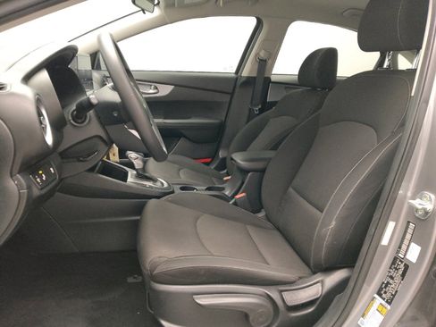 Used 2023 Kia Forte LXS w/ LXS Technology Package image 17
