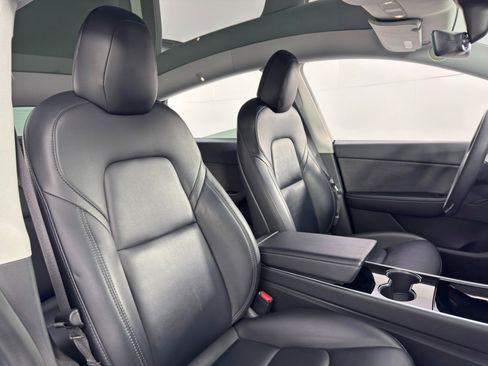 Used 2021 Tesla Model Y Long Range image 37