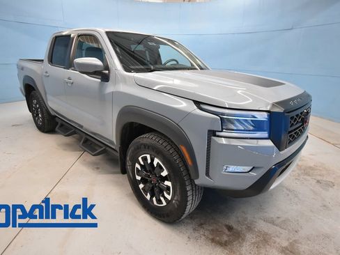 Used 2023 Nissan Frontier PRO-4X w/ Technology Package AWD/4WD image 1
