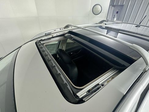 Used 2015 Nissan Rogue SL w/ SL Premium Package image 24