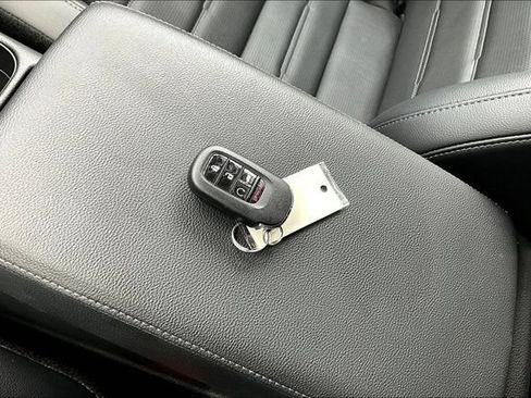 Used 2024 Honda CR-V EX-L image 36