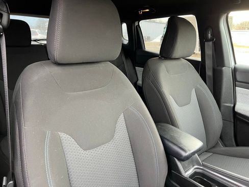 Used 2023 Jeep Compass Sport image 10