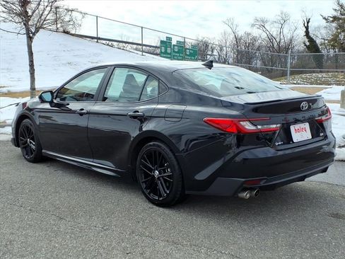 Certified 2025 Toyota Camry SE image 6