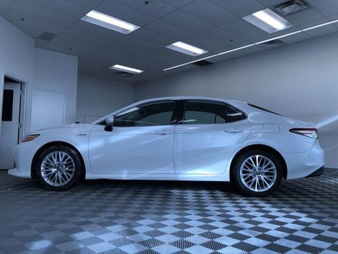 Certified 2020 Toyota Camry XLE image 11