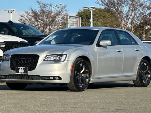 Used 2023 Chrysler 300 S image 8