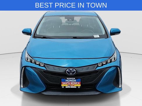 Used 2020 Toyota Prius Prime XLE FWD image 2