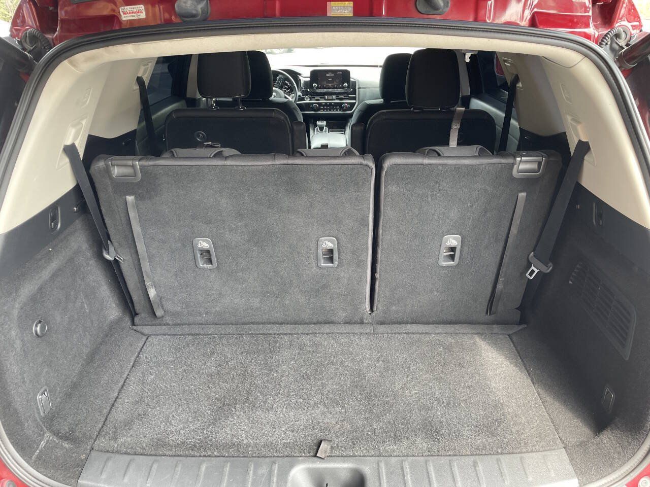 Used 2022 Nissan Pathfinder SV w/ SV Premium Package FWD image 8