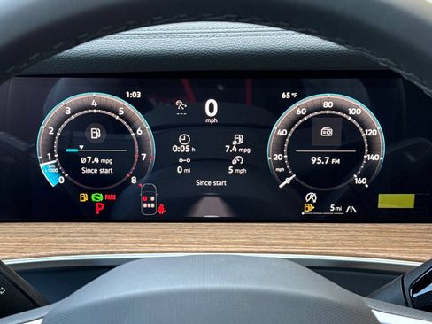 New 2026 Volkswagen Tiguan SEL R-Line AWD/4WD image 25