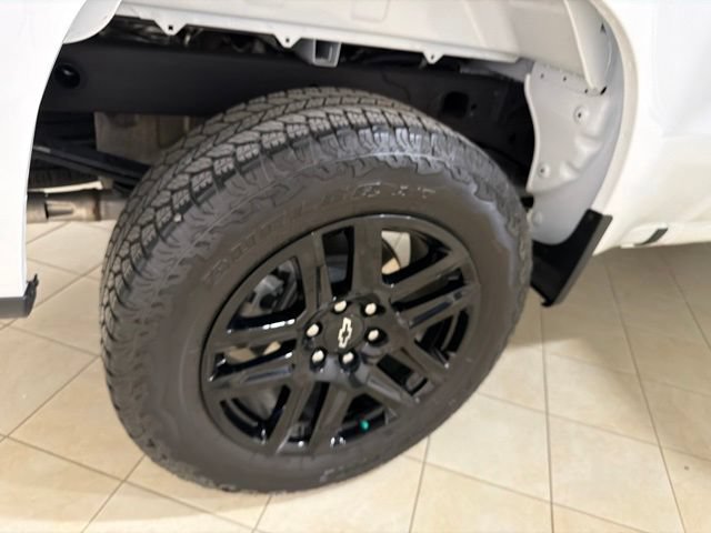 Used 2025 Chevrolet Silverado 1500 LT Trail Boss w/ Convenience Package II AWD/4WD image 28