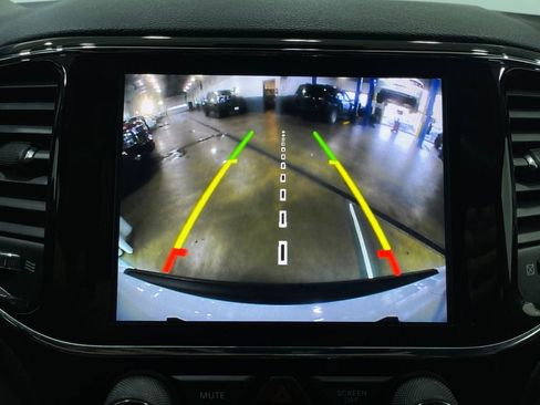 Used 2020 Jeep Grand Cherokee Laredo w/ Quick Order Package 2BN North image 11