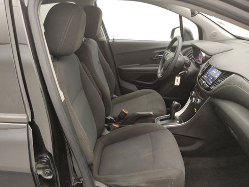 Used 2020 Chevrolet Trax LS w/ Tint and Cruise Package FWD image 21