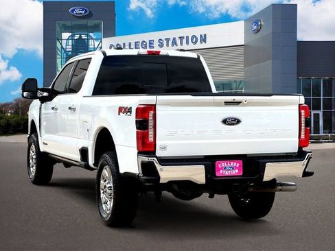 Certified 2023 Ford F250 Lariat w/ Chrome Package image 3