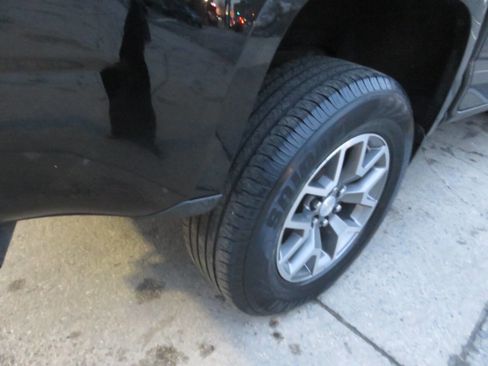 Used 2016 GMC Canyon SLE w/ All Terrain Package image 35