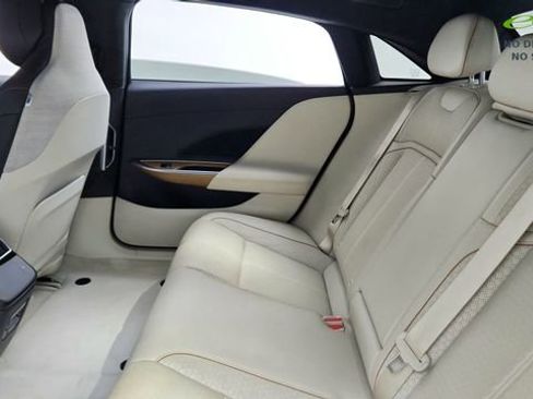 Used 2025 Lucid Air Grand Touring AWD/4WD image 28
