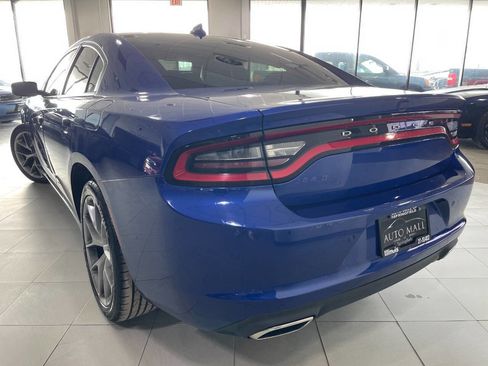 Used 2022 Dodge Charger SXT w/ Plus Group image 5