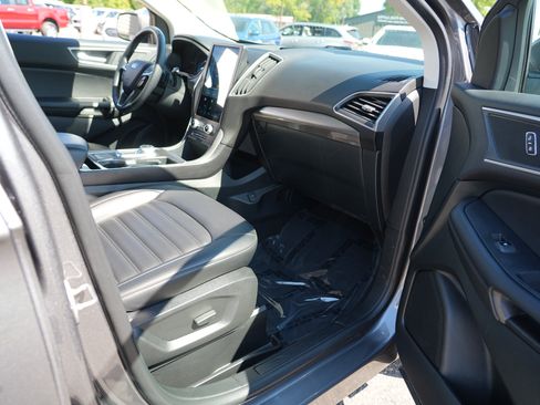 Used 2024 Ford Edge SEL w/ Convenience Package AWD/4WD image 32