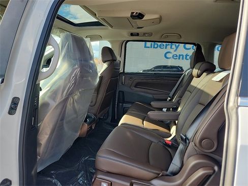 New 2026 Honda Odyssey Touring image 10