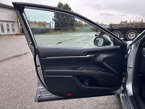 Used 2023 Toyota Camry LE image 16