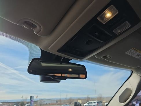 Used 2013 RAM 1500 Laramie w/ Convenience Group image 21