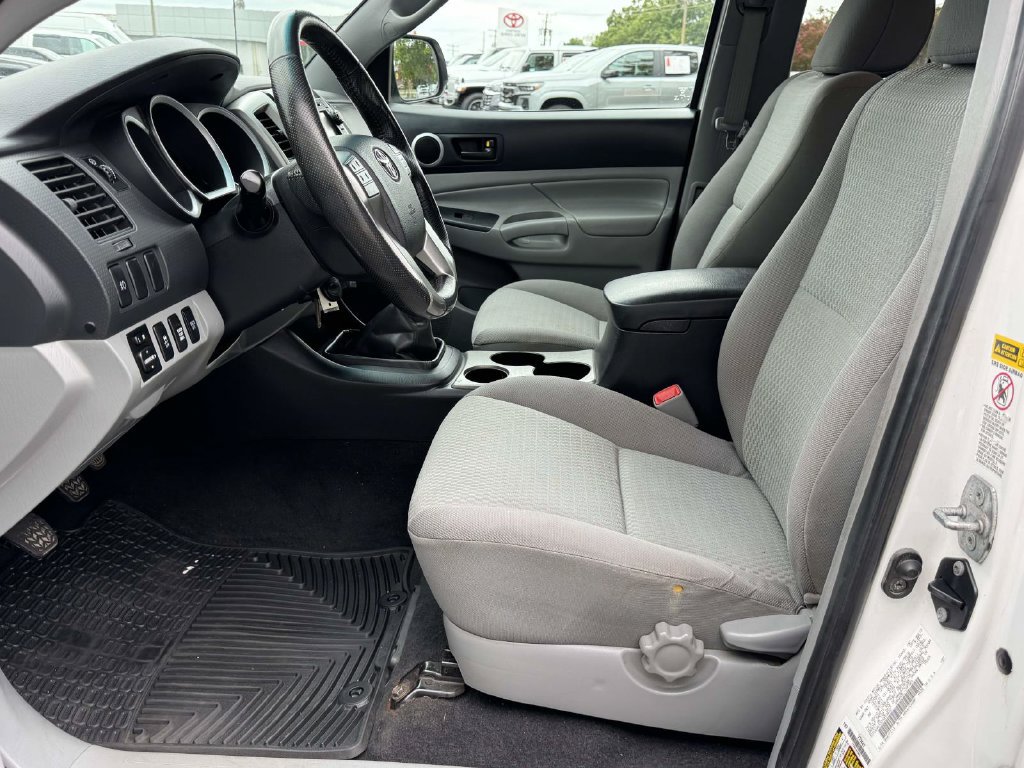 Used 2013 Toyota Tacoma 4x4 Access Cab V6 w/ SR5 Pkg image 20